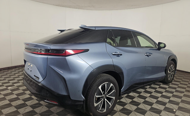 Used 2025 Lexus RZ 450e w/ Technology Package AWD/4WD image 3