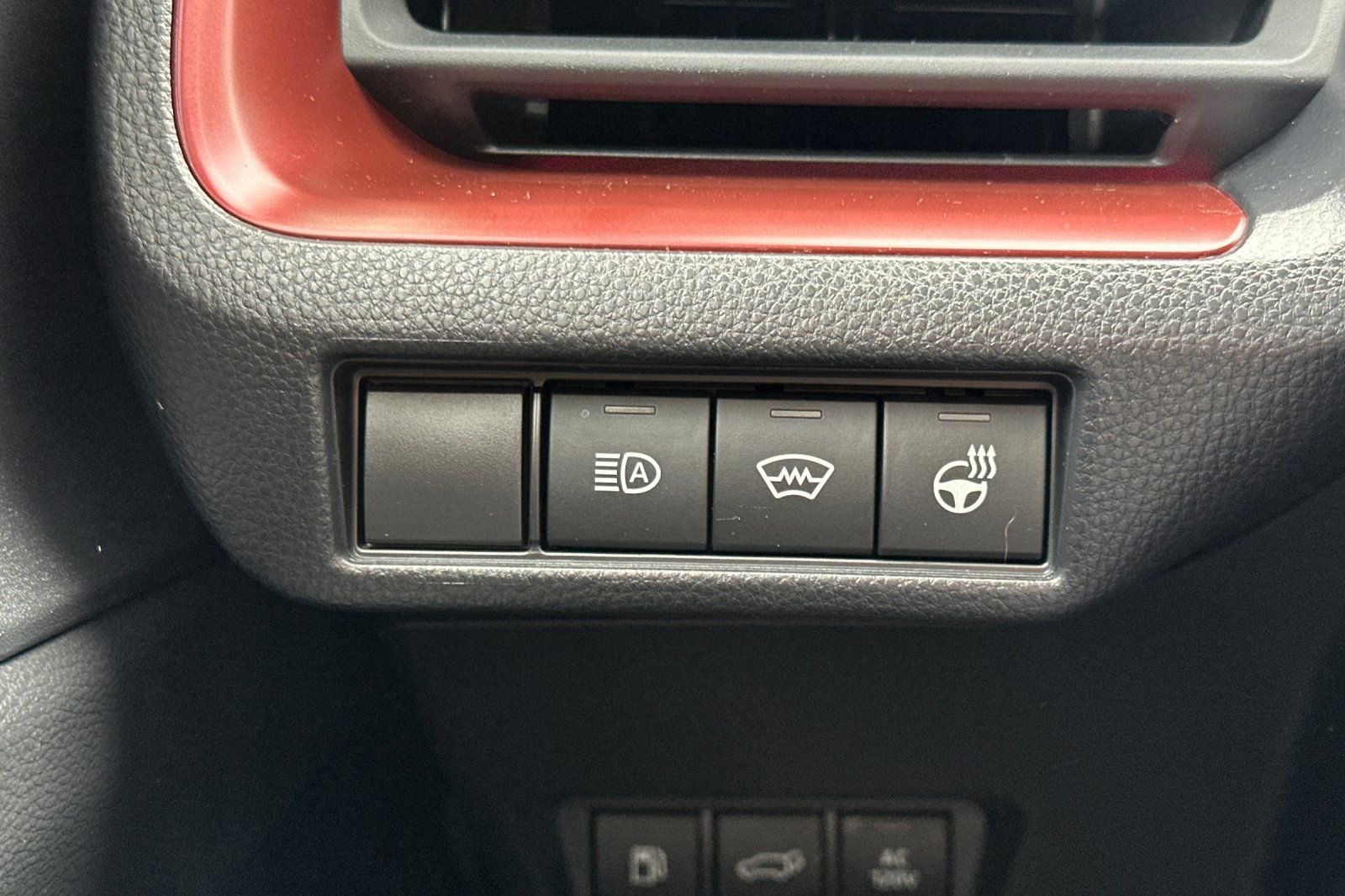 Certified 2024 Toyota Prius Prime Premium image 32