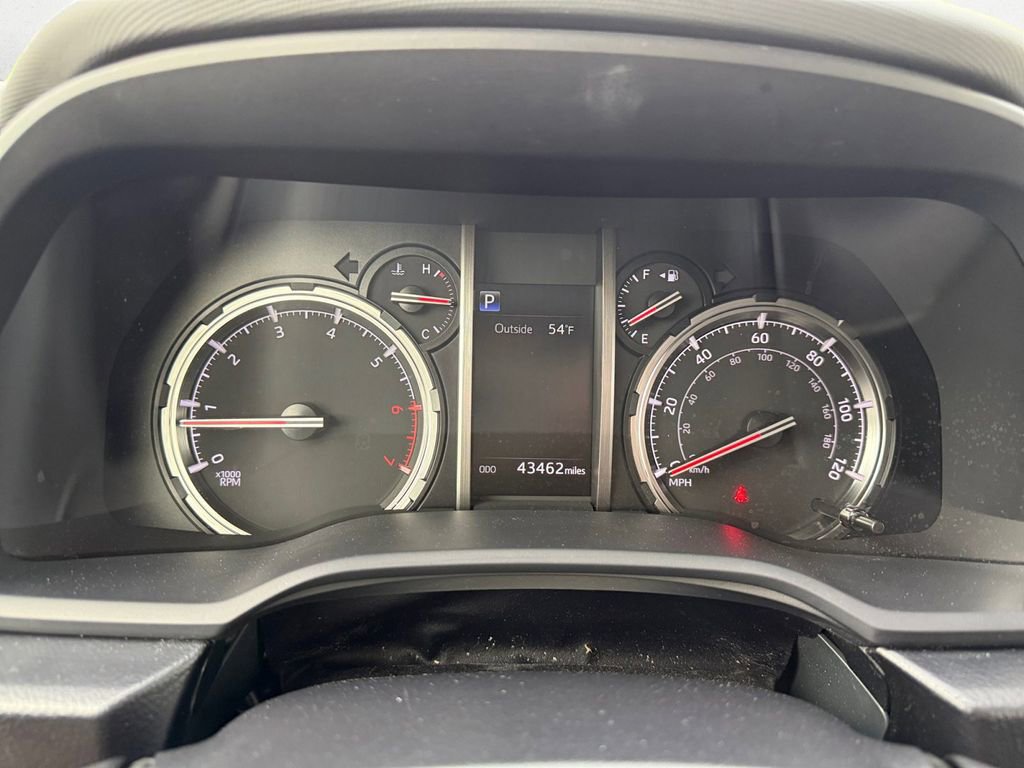 Used 2024 Toyota 4Runner TRD Off-Road Premium image 20