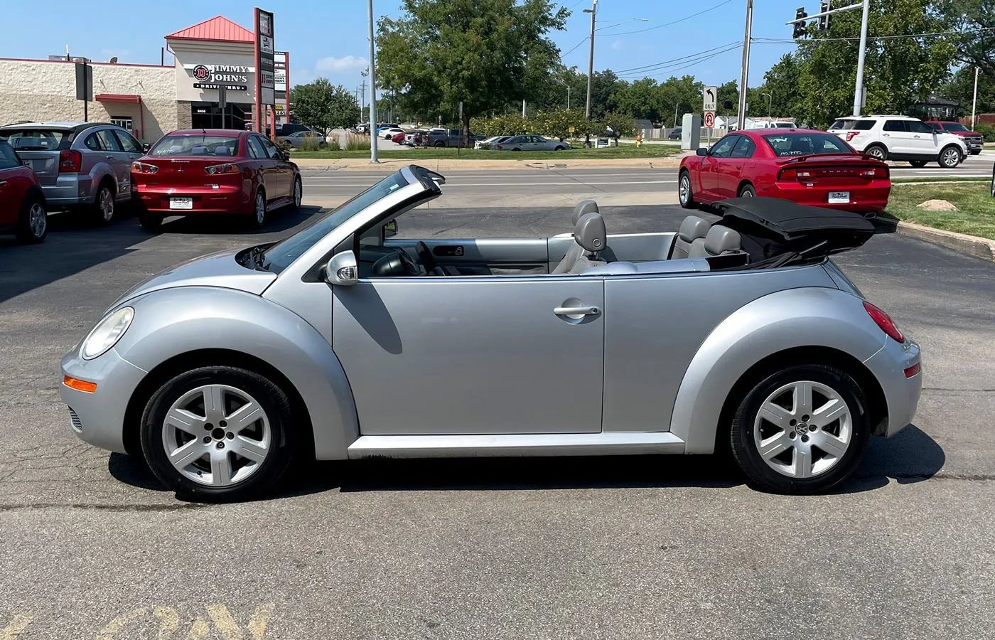 Used 2007 Volkswagen Beetle Convertible w/ Package 1 FWD image 5
