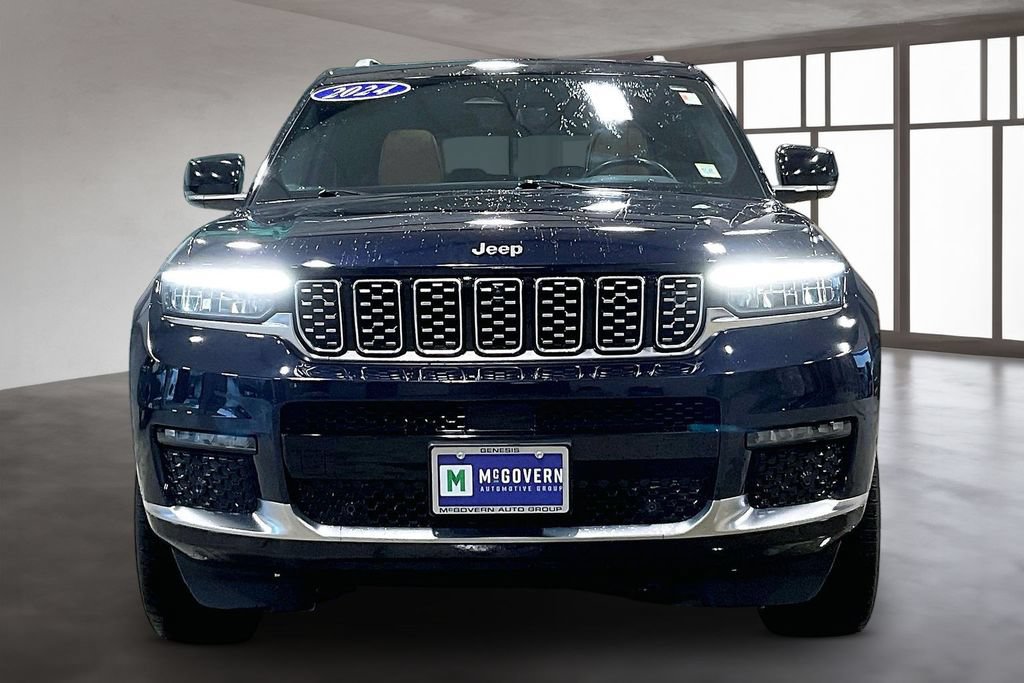 Used 2024 Jeep Grand Cherokee L Summit w/ Advanced Protech Group IV AWD/4WD image 2
