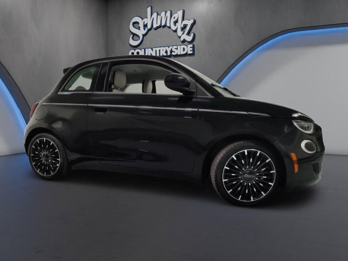 Used 2024 FIAT 500 e FWD image 3