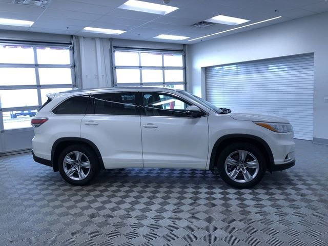 Used 2016 Toyota Highlander Limited image 39