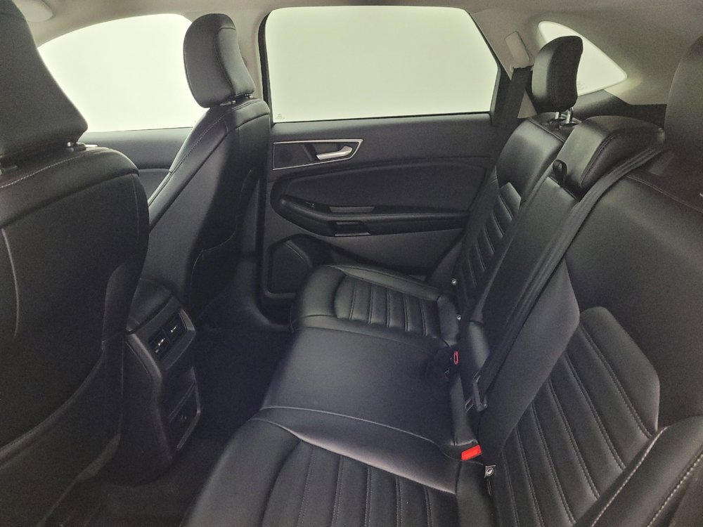 Used 2023 Ford Edge SEL image 18