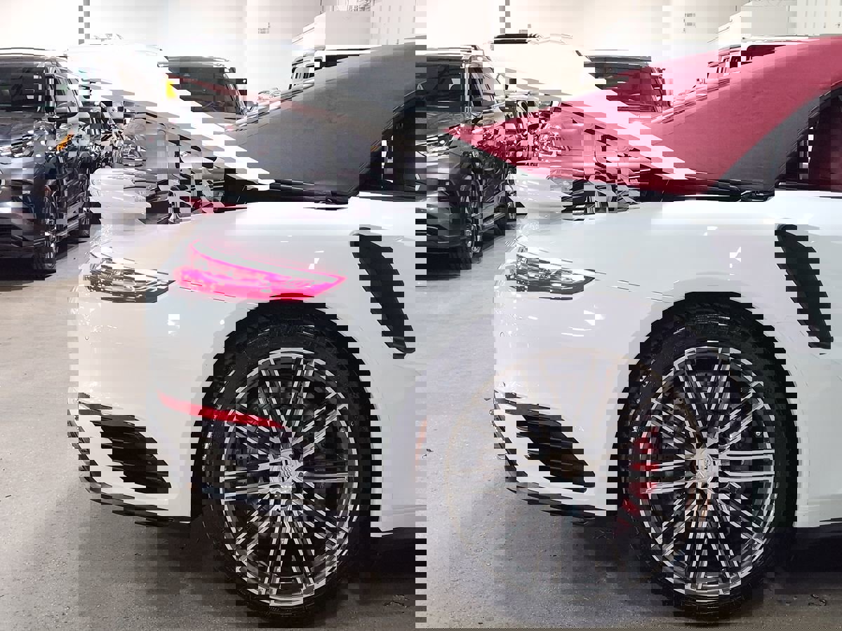 Used 2019 Porsche 911 Turbo image 64