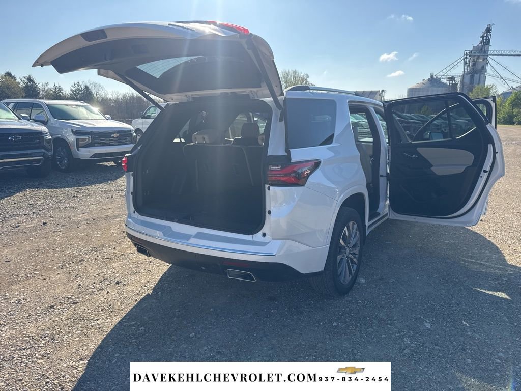 Used 2023 Chevrolet Traverse Premier AWD/4WD image 41