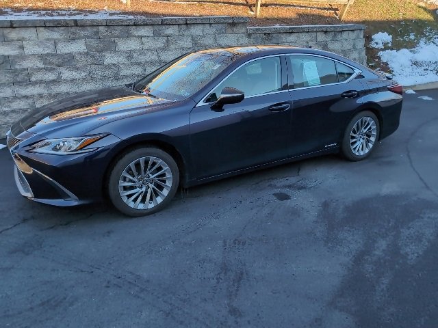 Used 2021 Lexus ES 300h w/ Luxury Package image 5