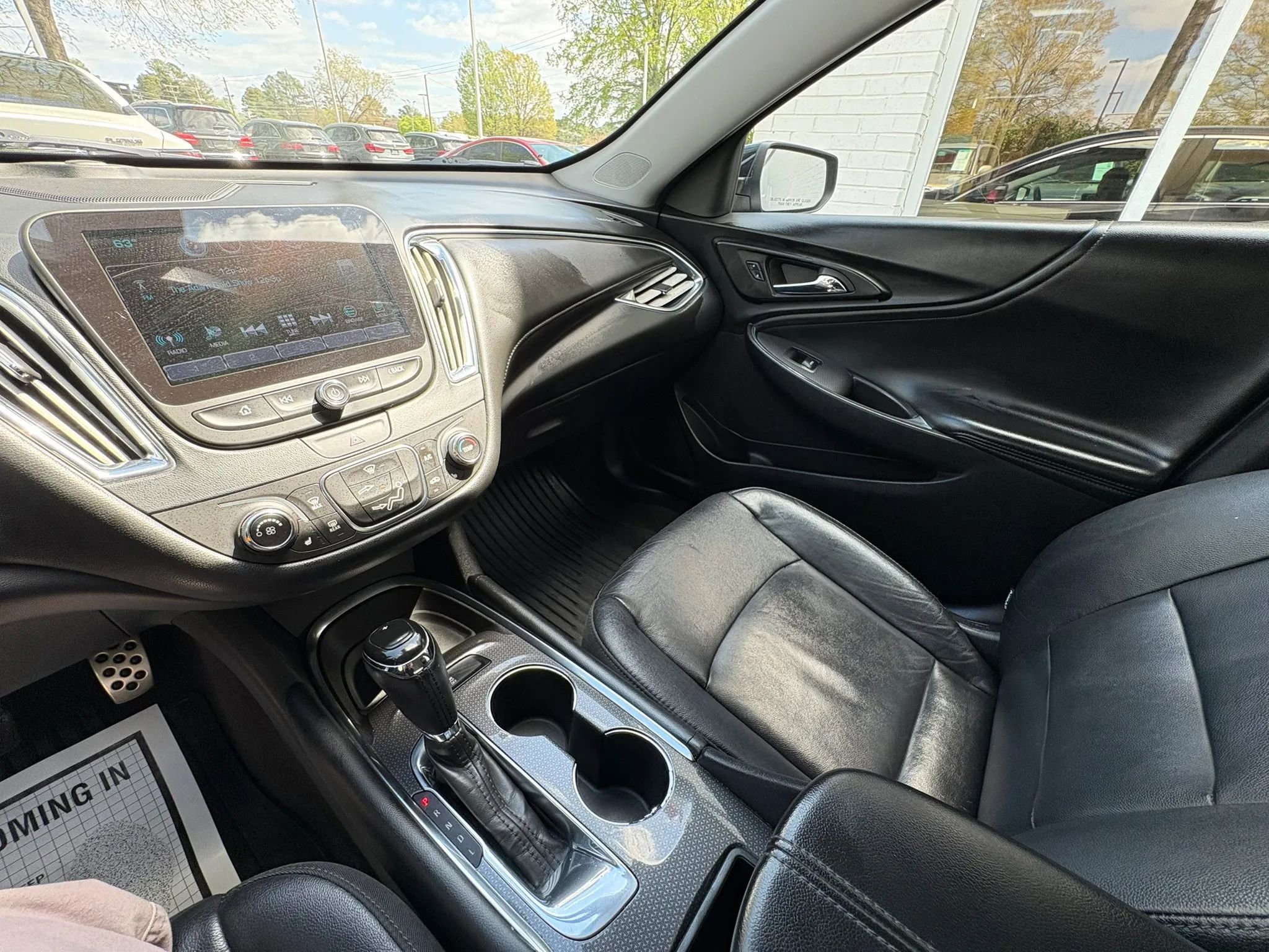 Used 2017 Chevrolet Malibu LT w/ Leather Package image 42