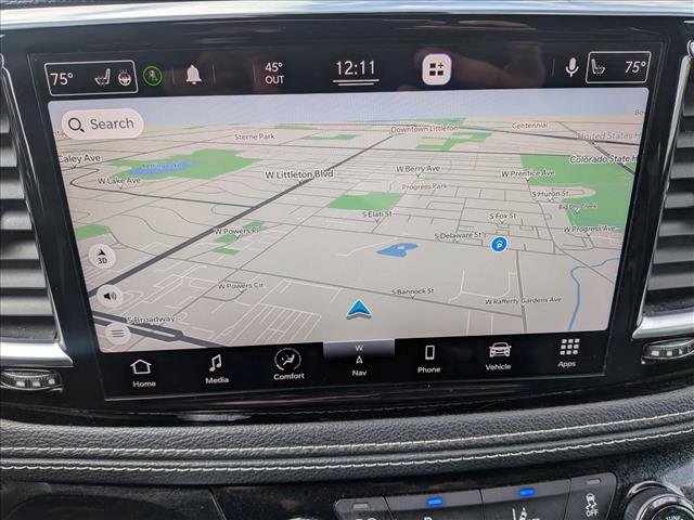 Used 2021 Chrysler Pacifica Limited w/ Uconnect Theater Family Group image 12