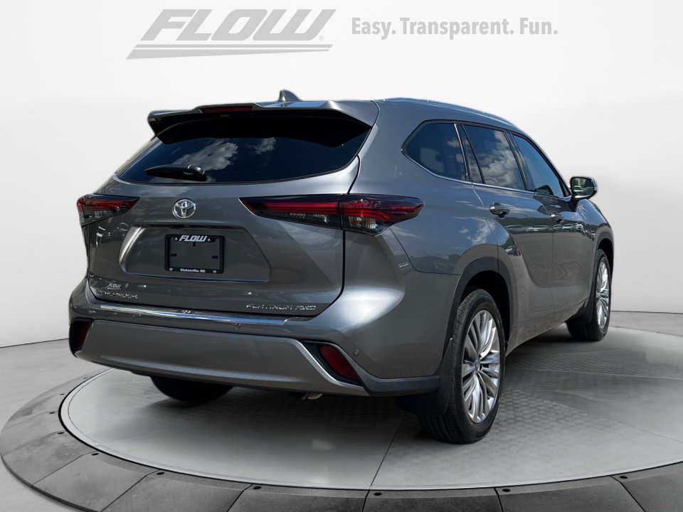 New 2026 Toyota Highlander Platinum AWD/4WD image 7