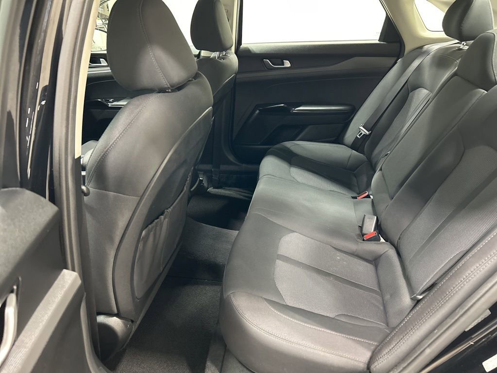 Used 2022 Kia K5 LXS image 27