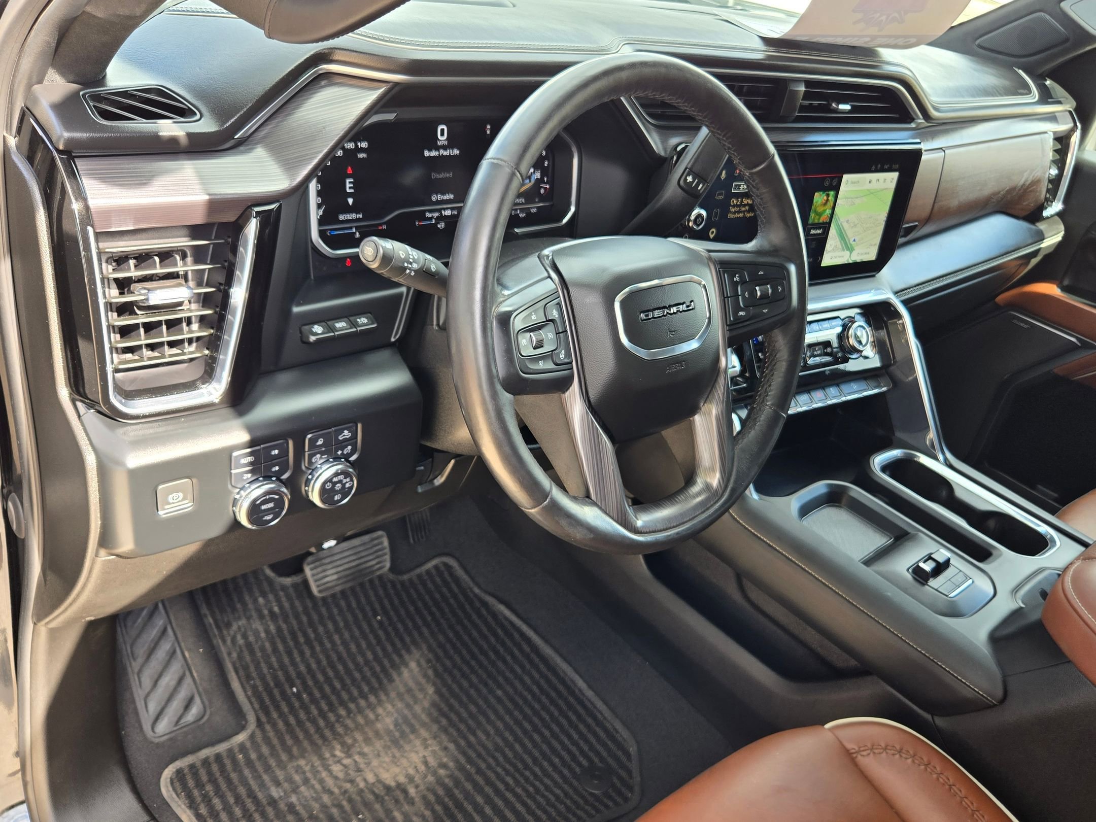 Used 2024 GMC Sierra 2500 Denali Ultimate AWD/4WD image 10