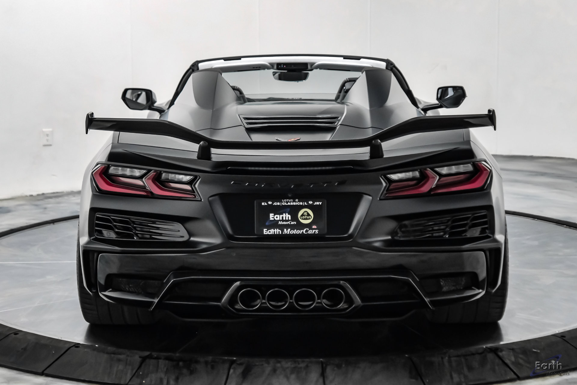 Used 2024 Chevrolet Corvette Z06 w/ Z07 Performance Package RWD image 16