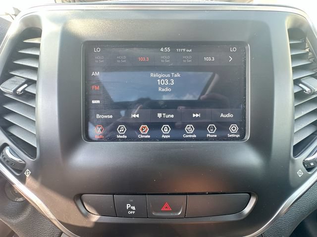 Used 2020 Jeep Cherokee Latitude Plus AWD/4WD image 18