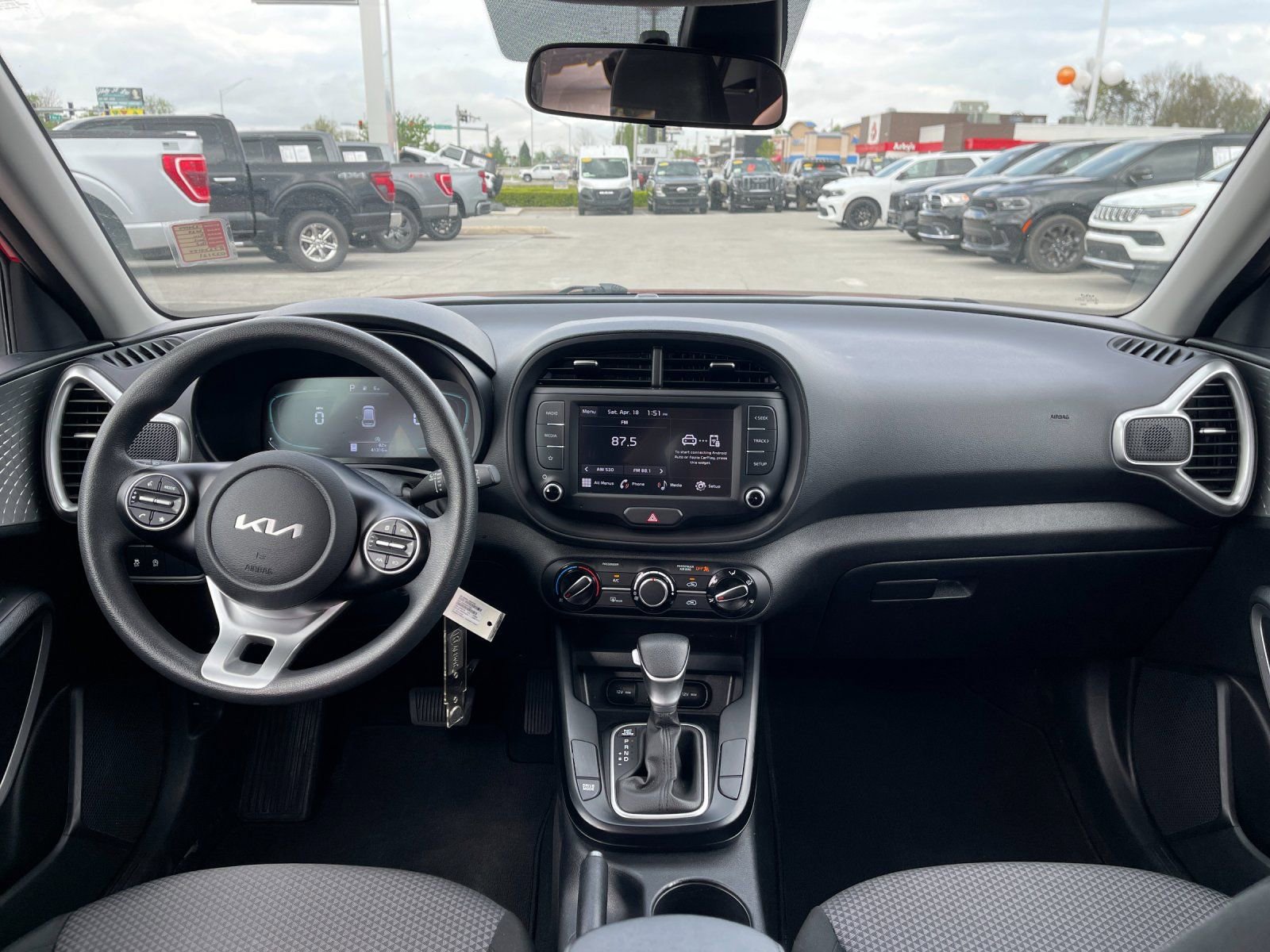 Used 2024 Kia Soul LX w/ Option Group 015 FWD image 15