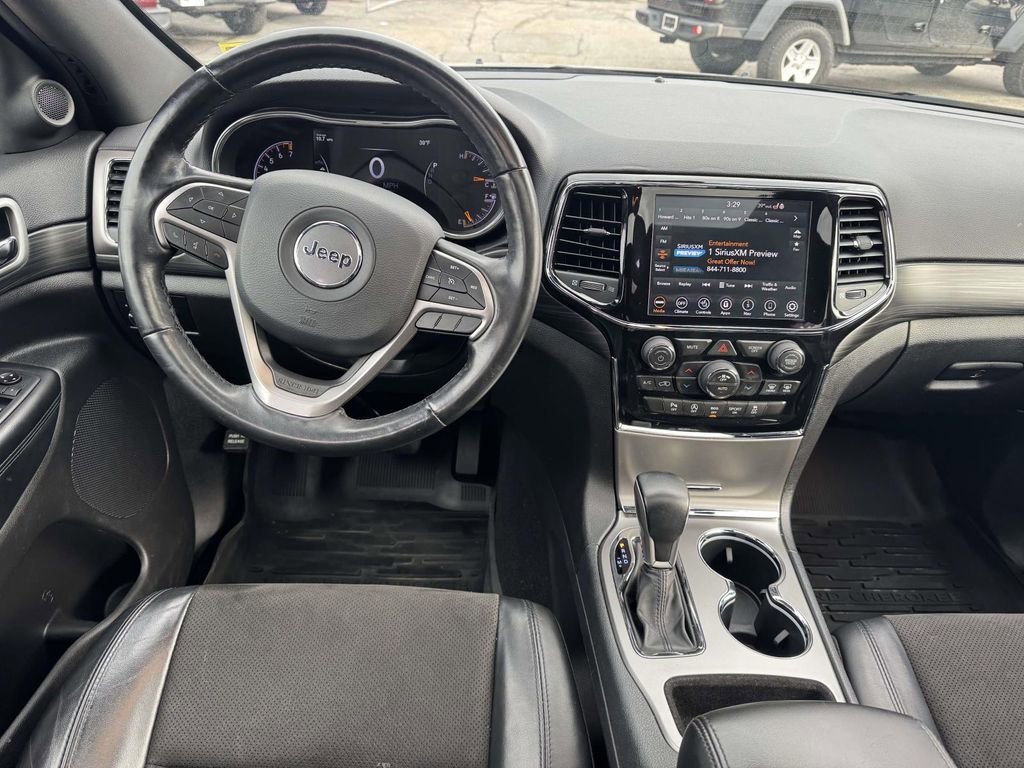 Used 2020 Jeep Grand Cherokee Altitude image 11