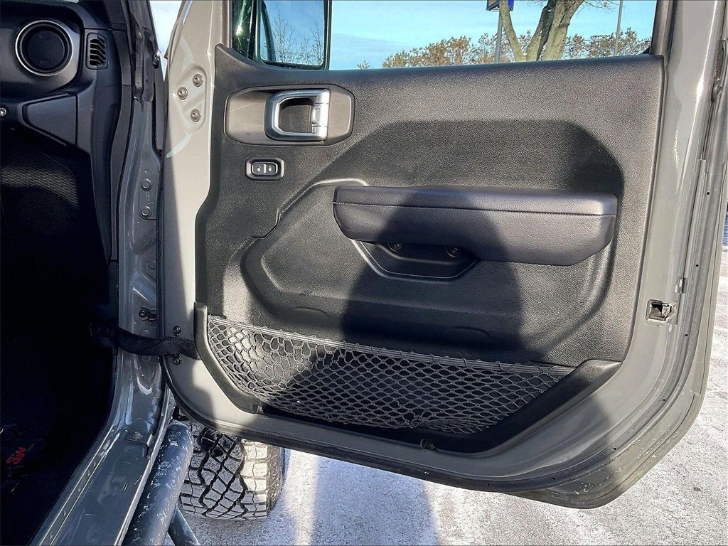 Used 2020 Jeep Gladiator Sport w/ Quick Order Package 24S image 11