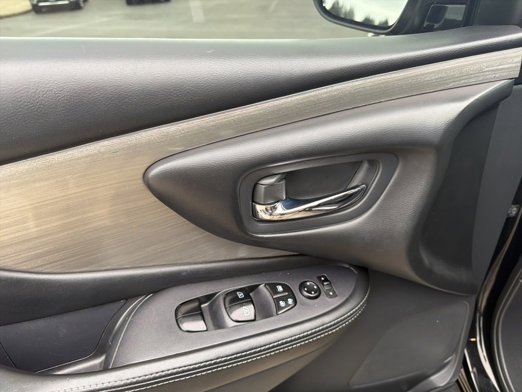 Used 2018 Nissan Murano SV image 13