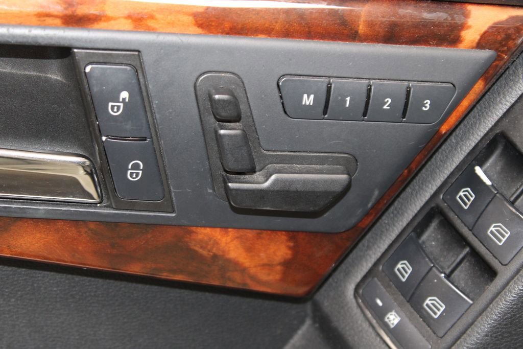 Used 2010 Mercedes-Benz GLK 350 4MATIC image 15