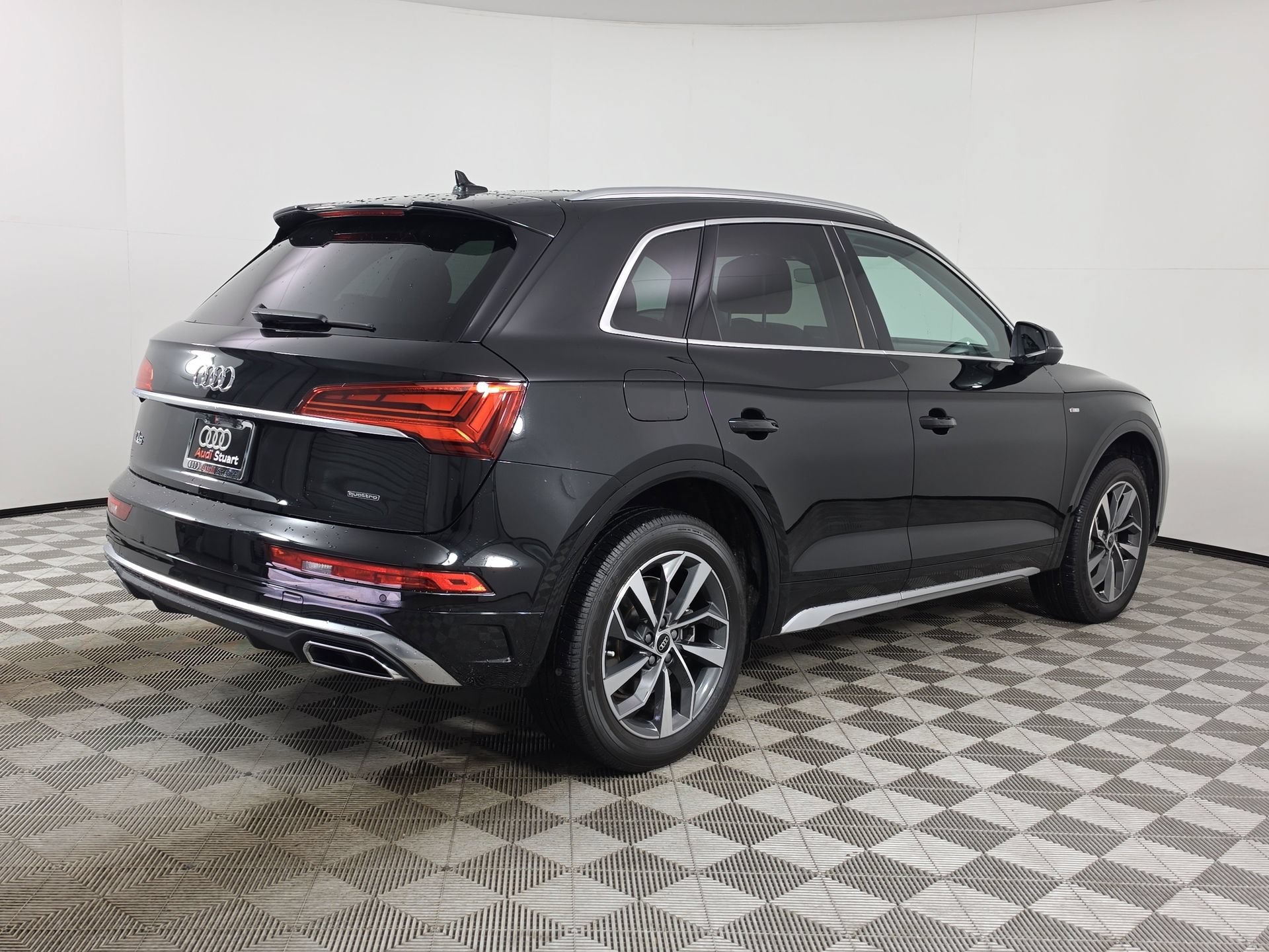 Certified 2023 Audi Q5 2.0T Premium w/ Convenience Package AWD/4WD image 7