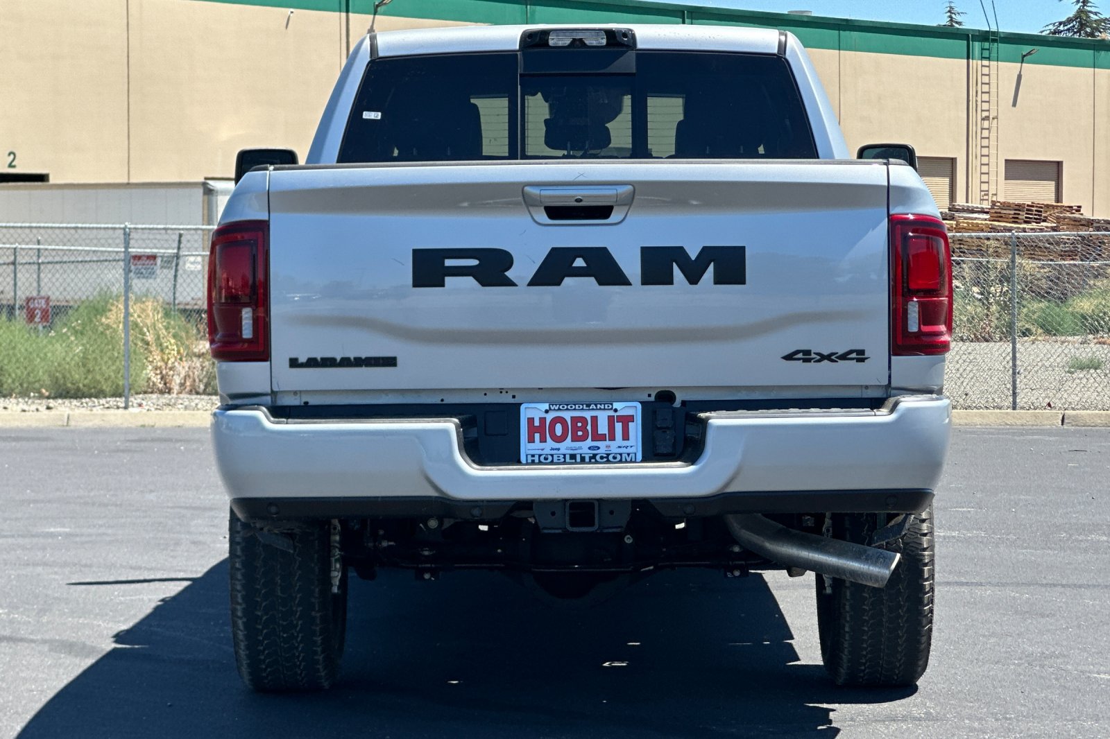 New 2026 RAM 2500 Laramie AWD/4WD image 4