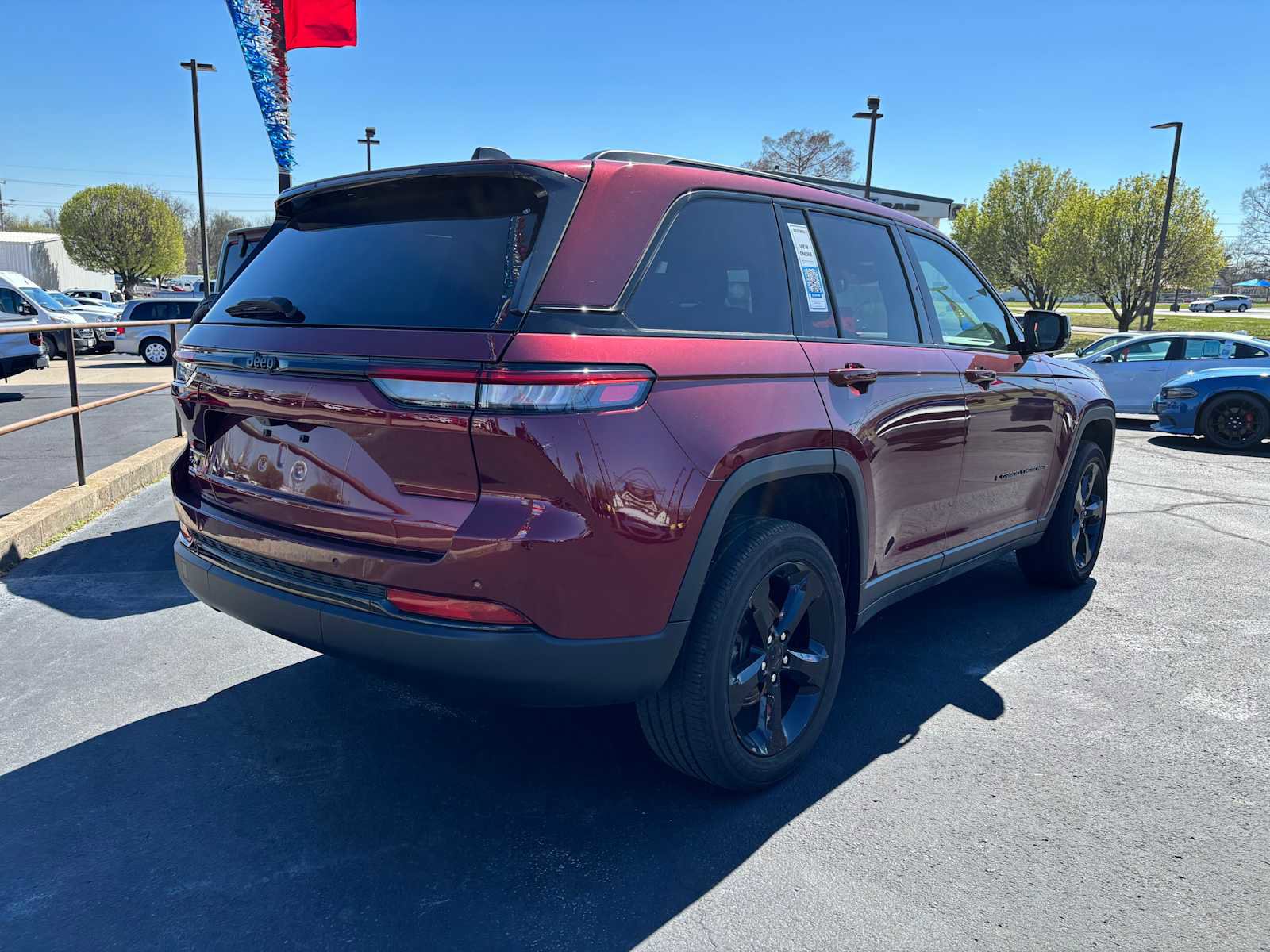 Certified 2024 Jeep Grand Cherokee Altitude image 6