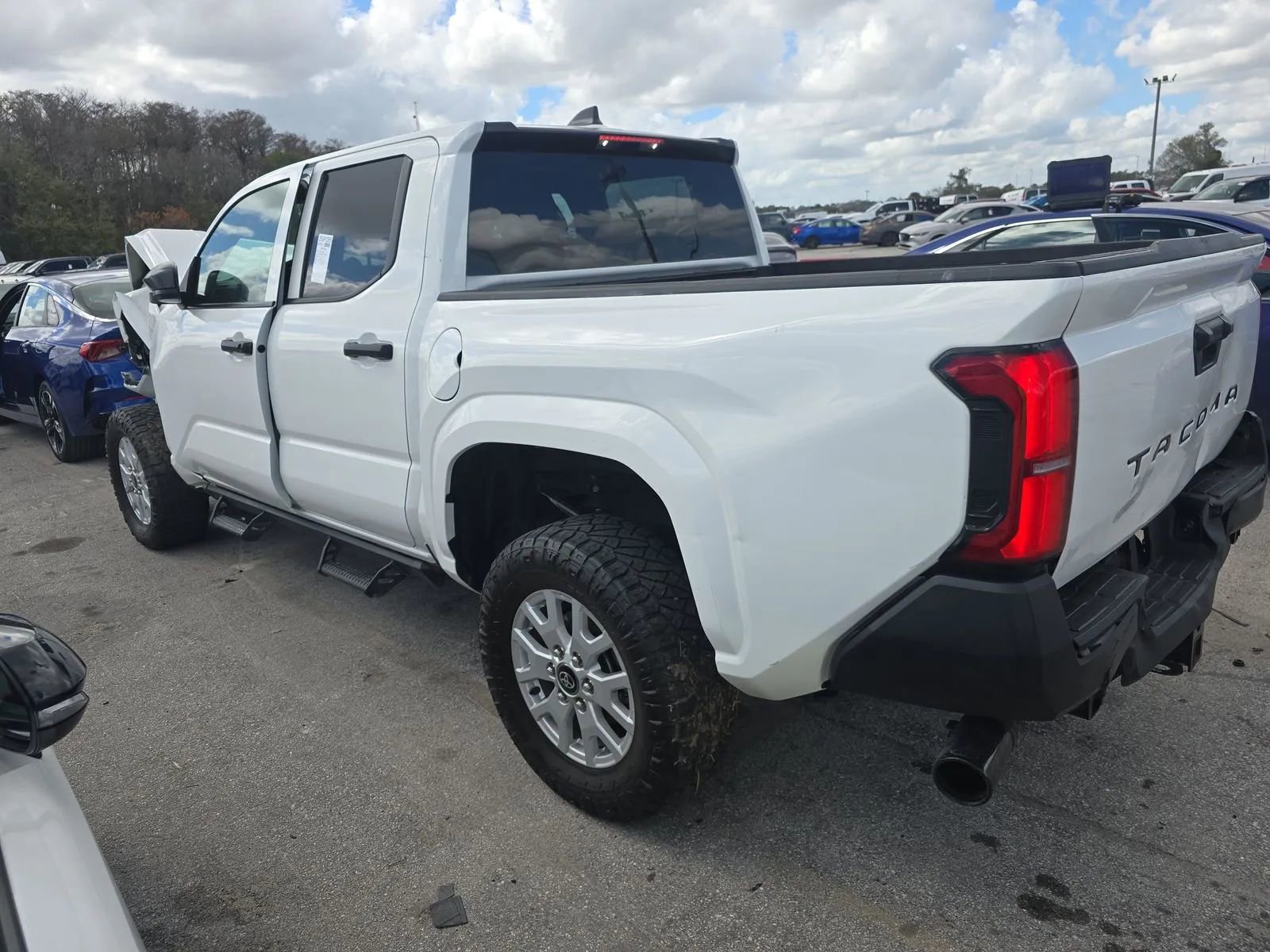 Used 2025 Toyota Tacoma SR image 4
