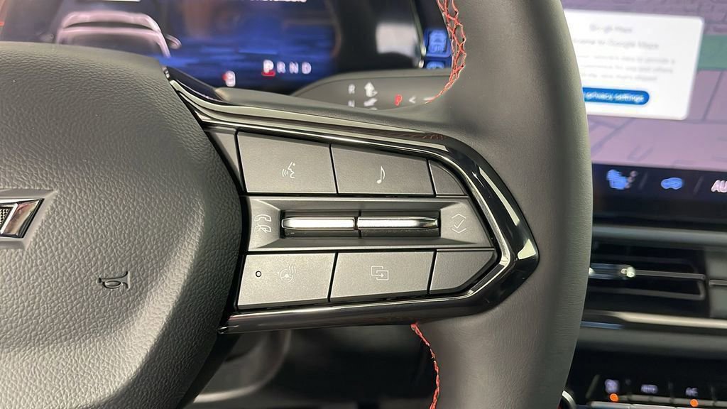 Used 2025 Chevrolet Equinox EV RS image 29