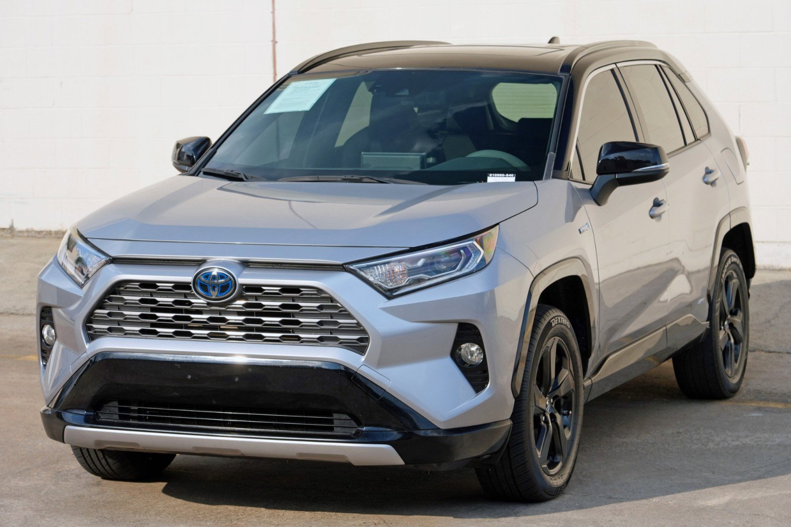Used 2019 Toyota RAV4 XSE w/ XSE Weather Package AWD/4WD image 46