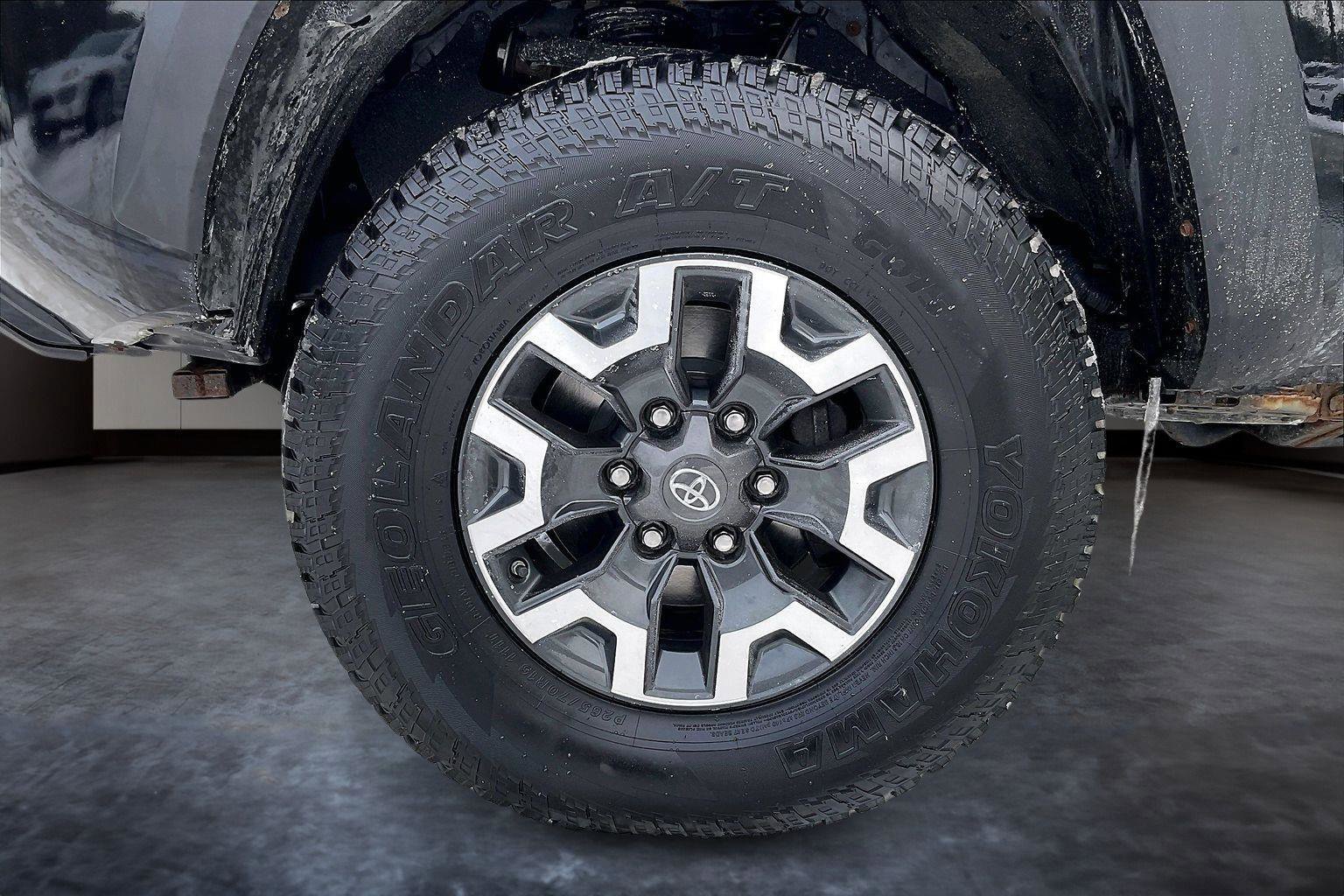 Used 2019 Toyota Tacoma TRD Off-Road image 8