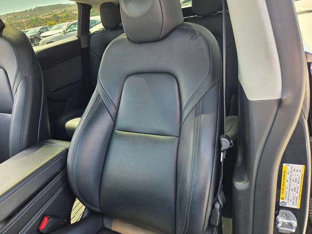 Used 2025 Tesla Model Y Long Range RWD image 15