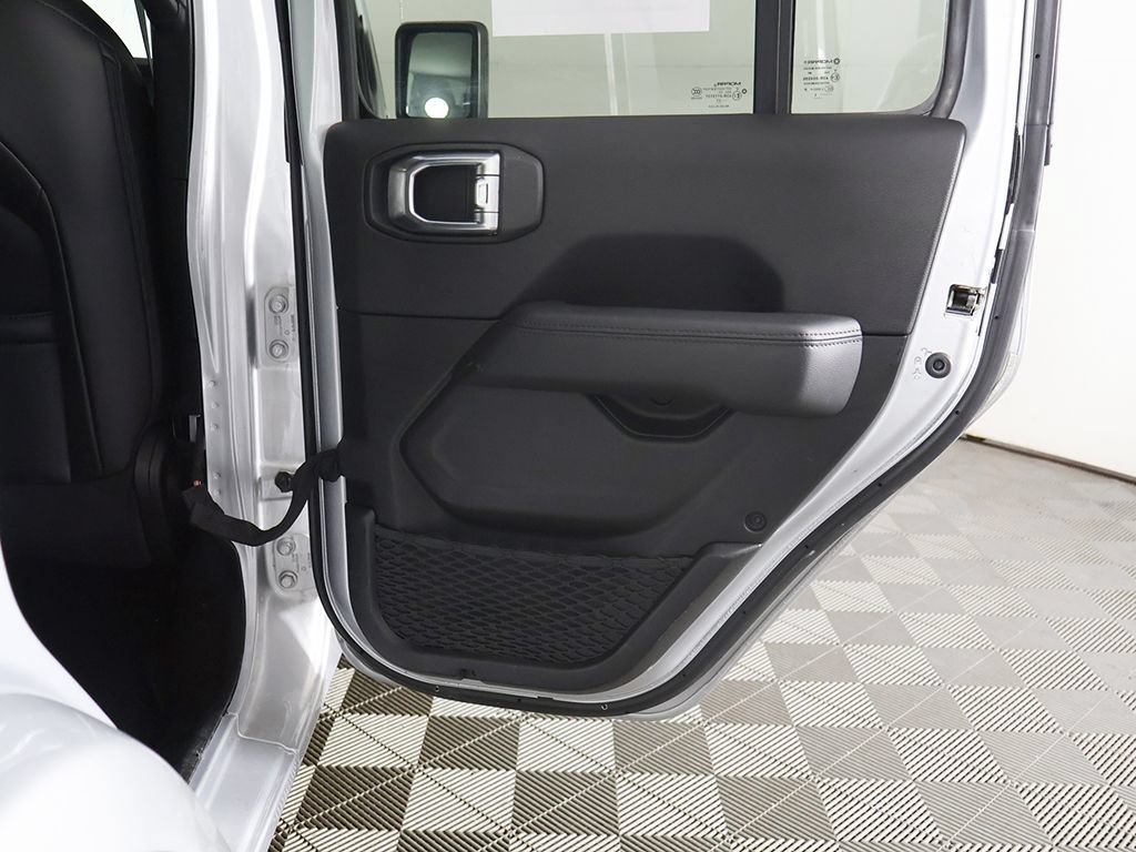 Used 2023 Jeep Wrangler Unlimited Sahara AWD/4WD image 22