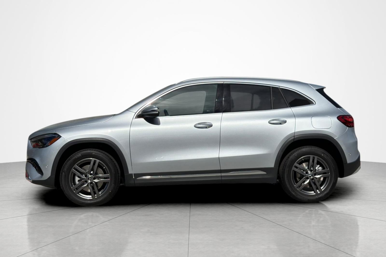 New 2026 Mercedes-Benz GLA 250 image 2