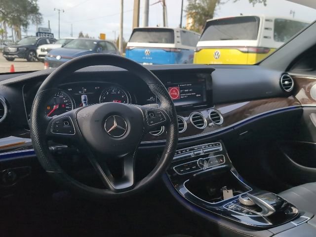 Used 2017 Mercedes-Benz E 300 4MATIC image 8