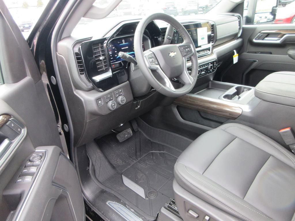 New 2026 Chevrolet Silverado 3500 LT image 15