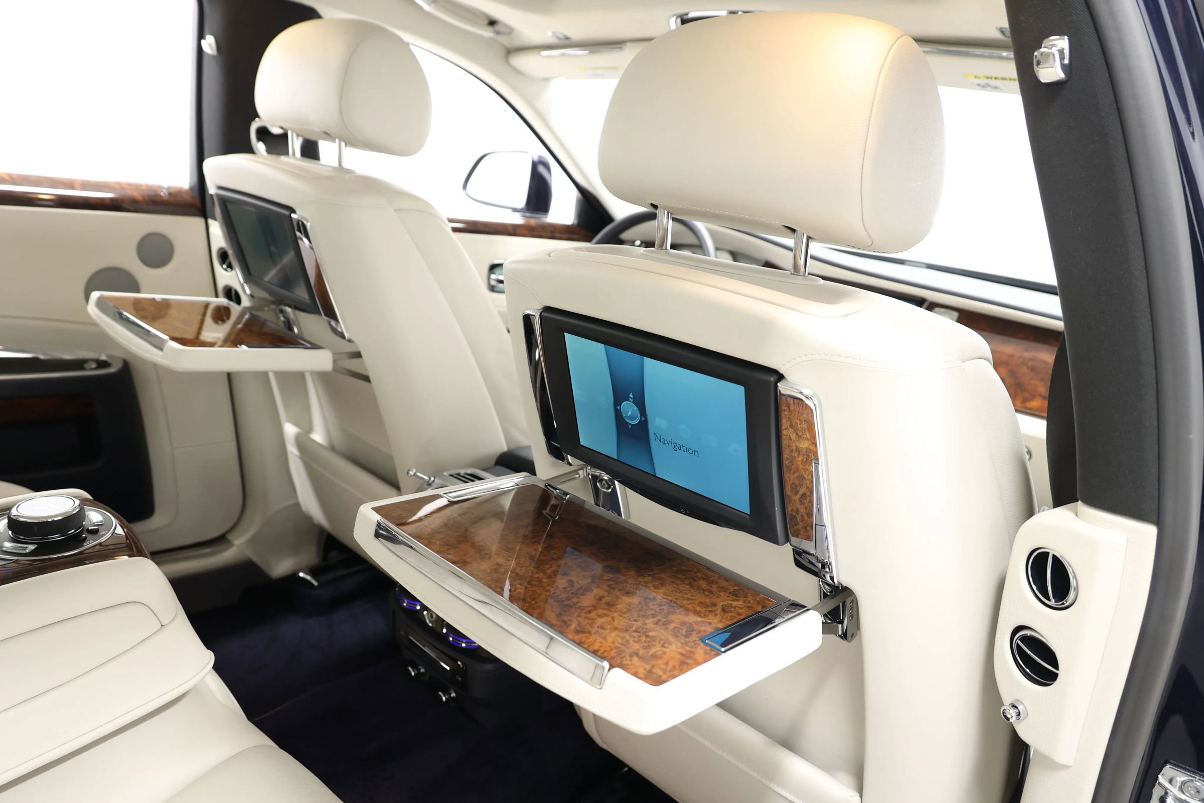 Used 2015 Rolls-Royce Ghost image 88