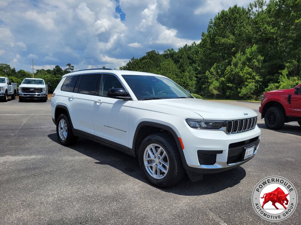 Used 2023 Jeep Grand Cherokee L Laredo AWD/4WD image 9