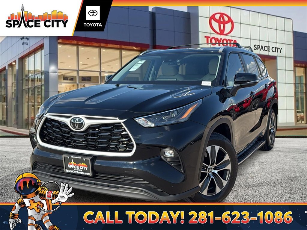 Certified 2025 Toyota Highlander XLE
