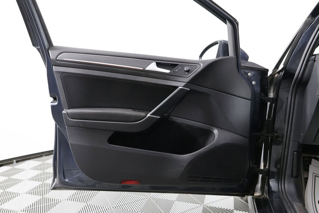 Used 2020 Volkswagen GTI S image 12