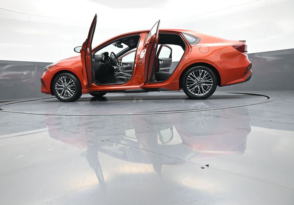 Certified 2023 Kia Forte GT-Line image 47