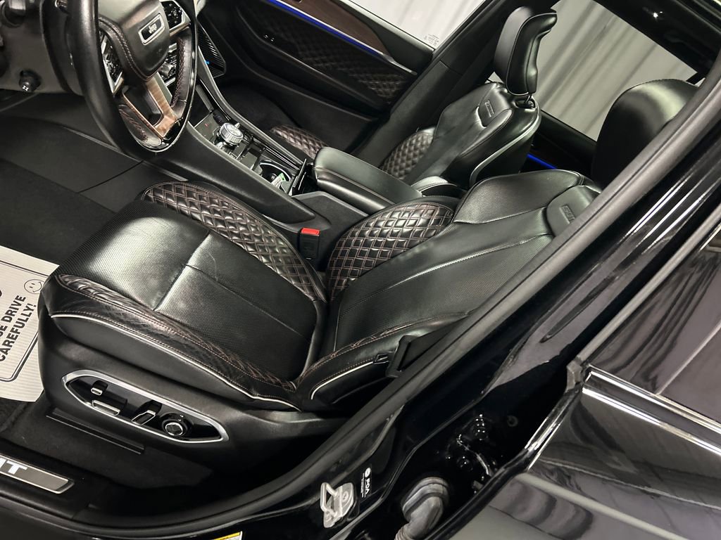 Used 2023 Jeep Grand Cherokee Summit image 12