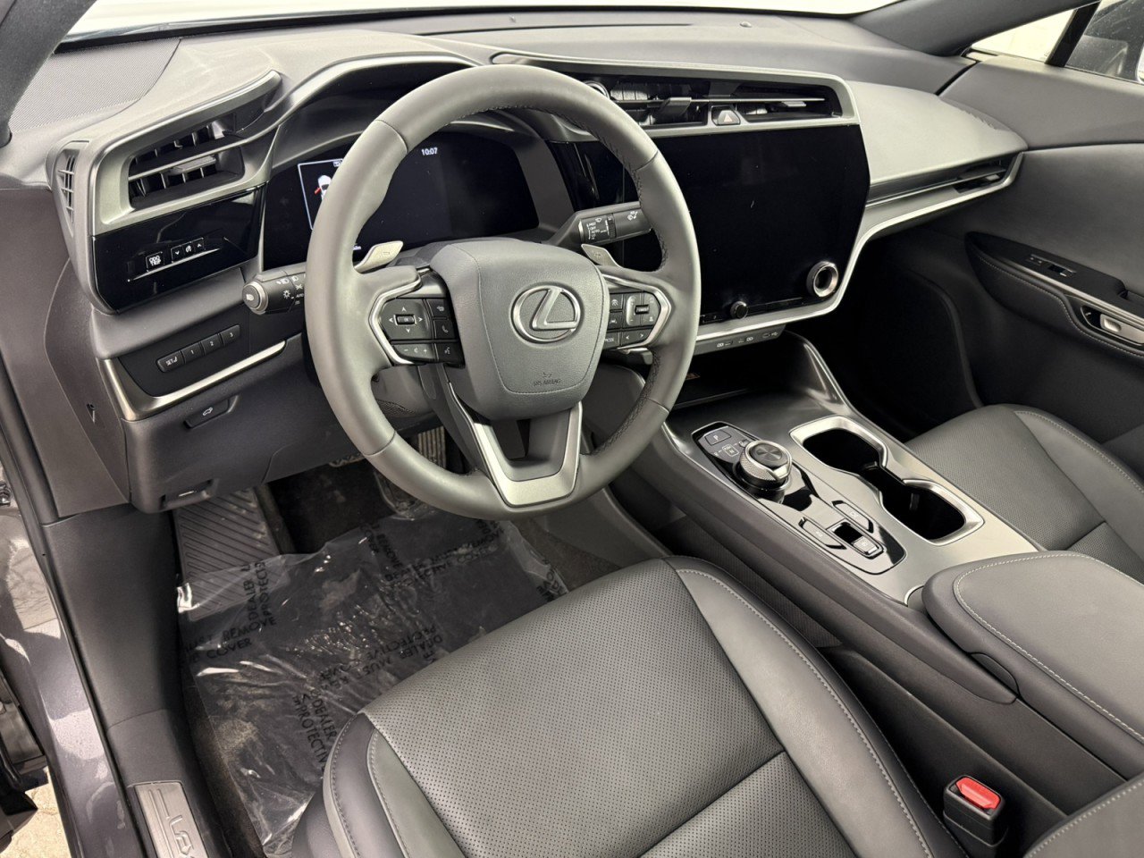 Used 2024 Lexus RZ 300e Premium w/ Accessory Package (Z1) image 17