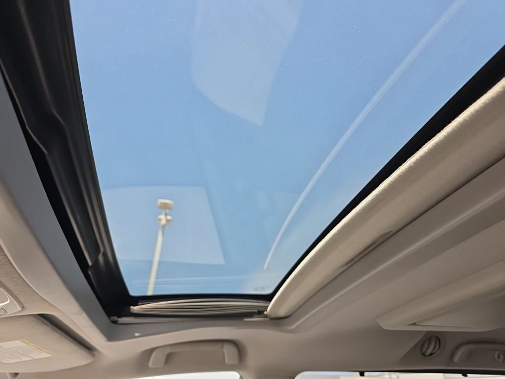 Used 2012 Toyota Sienna XLE w/ XLE Navigation Pkg image 29