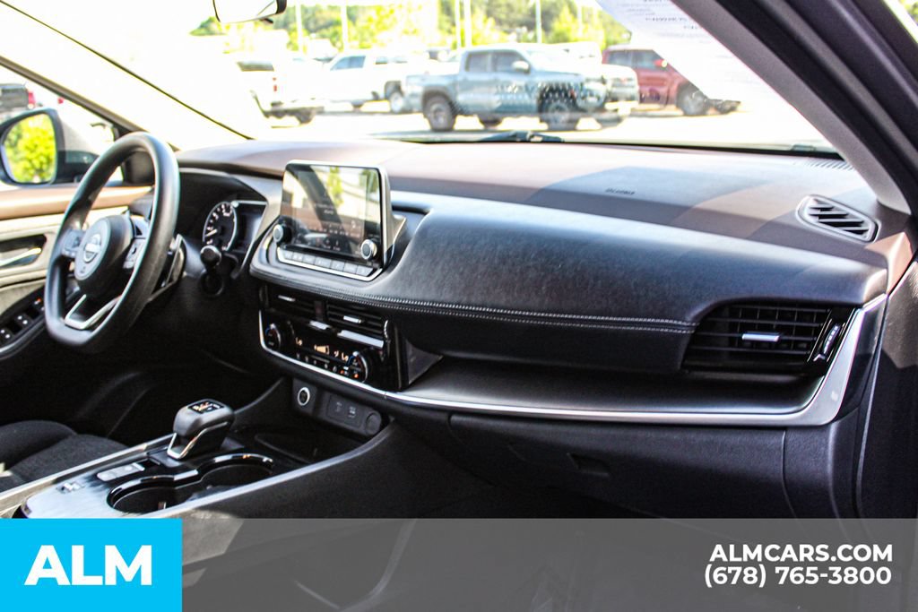 Used 2022 Nissan Rogue SV FWD image 24