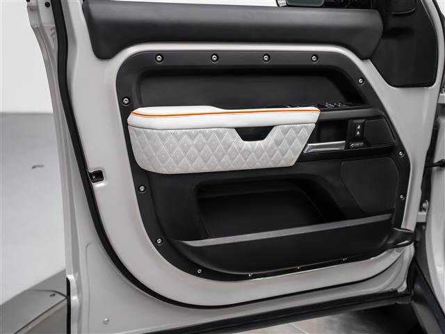 New 2026 Land Rover Defender 110 X-Dynamic SE AWD/4WD image 27