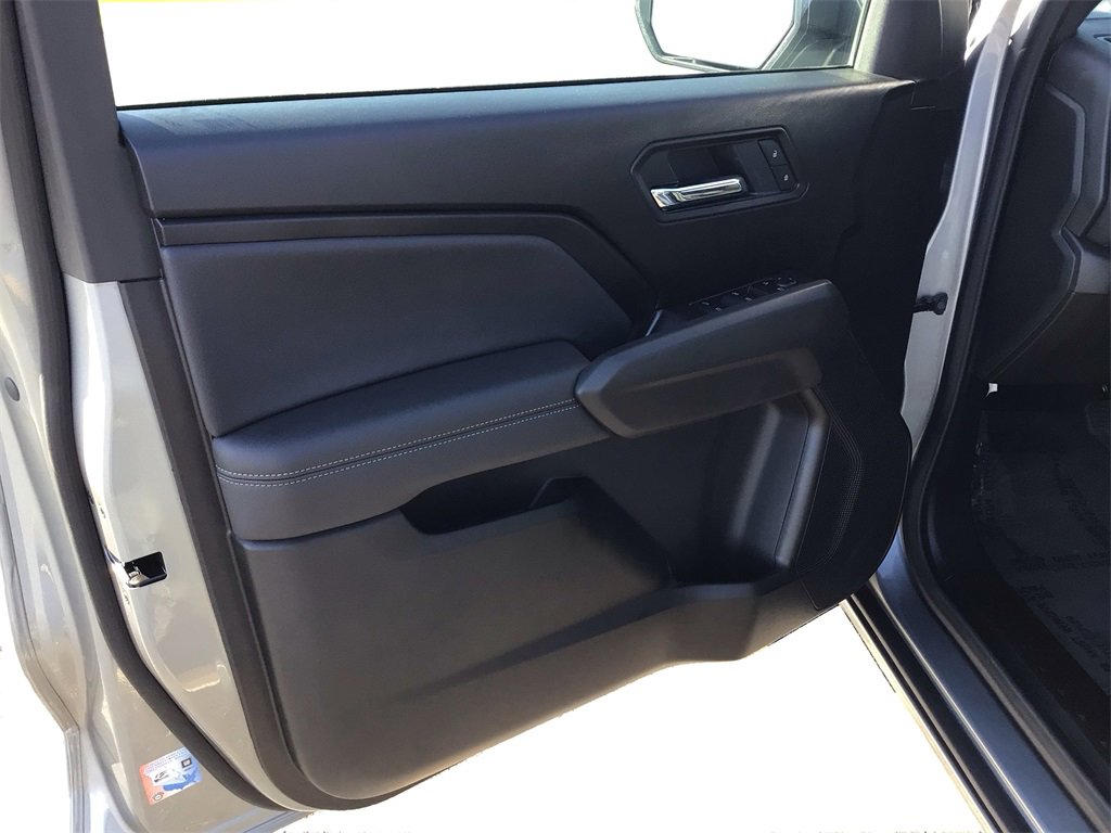 Used 2025 Chevrolet Colorado LT w/ LT Convenience Package image 20