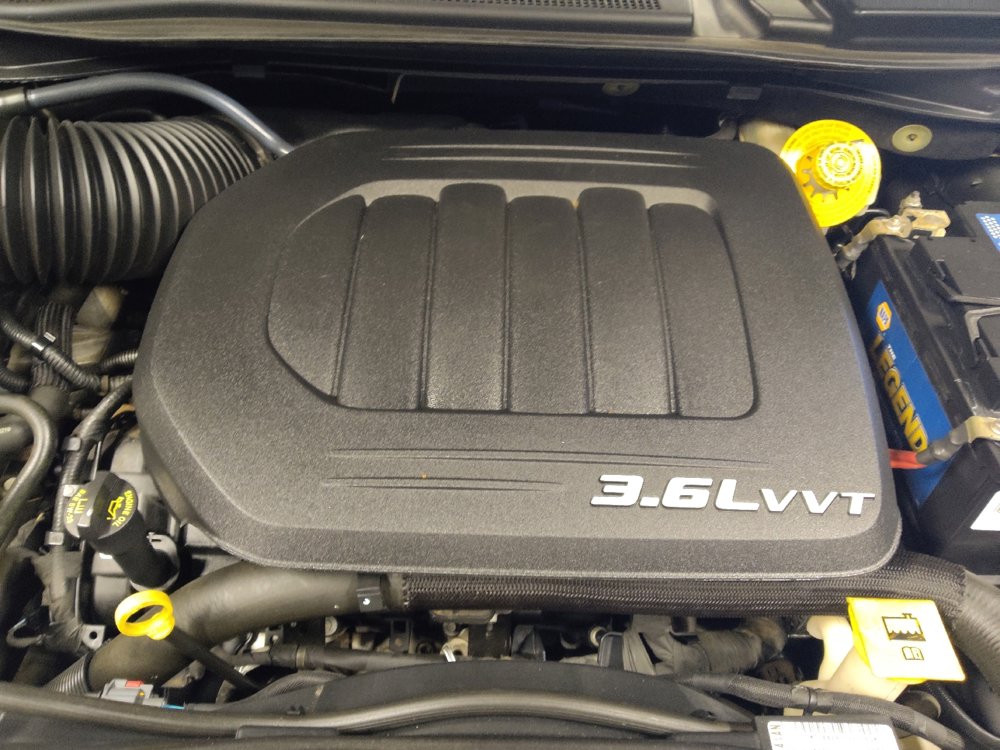 Used 2018 Dodge Grand Caravan SE w/ UConnect Hands-Free Group image 30