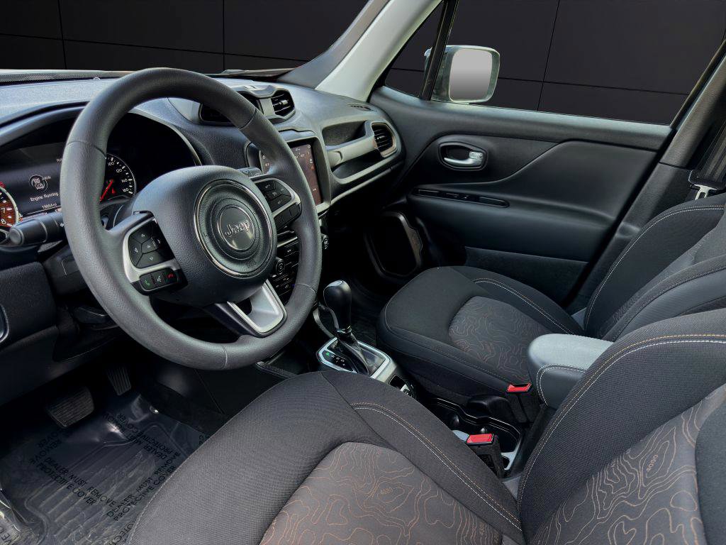 Used 2023 Jeep Renegade Latitude image 12