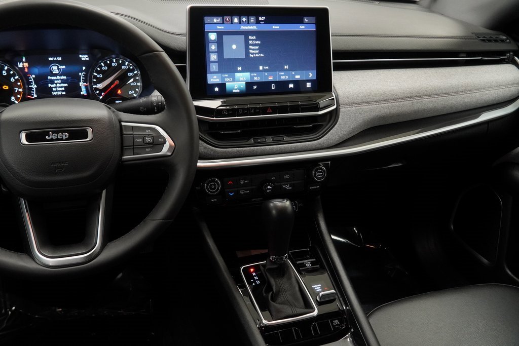 Certified 2024 Jeep Compass Latitude image 26