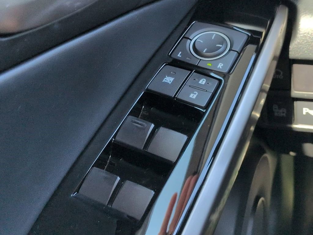 Used 2017 Lexus IS 200t w/ Navigation System Package image 26